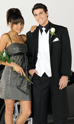 Style   17: Marc Ecko<br> Black 6-button Duster